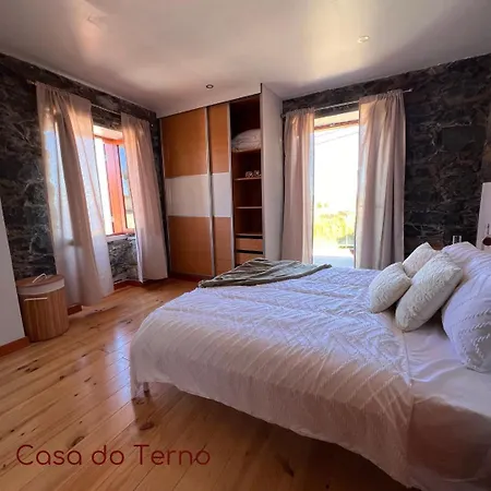 Hébergement de vacances Casa Do Terno Com Piscina *