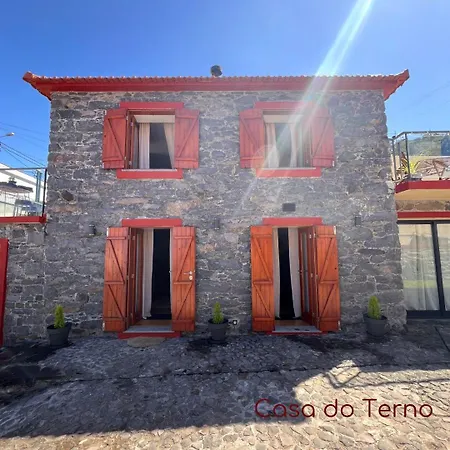 Casa Do Terno Com Piscina