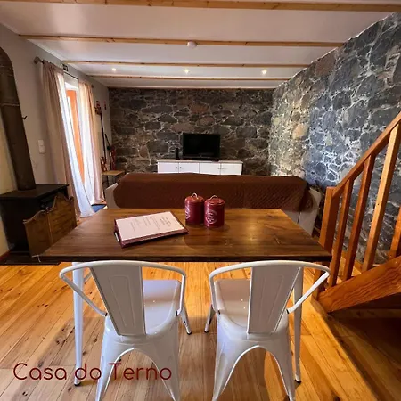 Ferienhaus Casa Do Terno Com Piscina