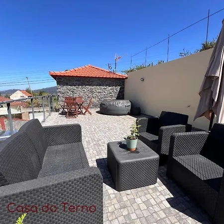 Casa Do Terno Com Piscina Hébergement de vacances