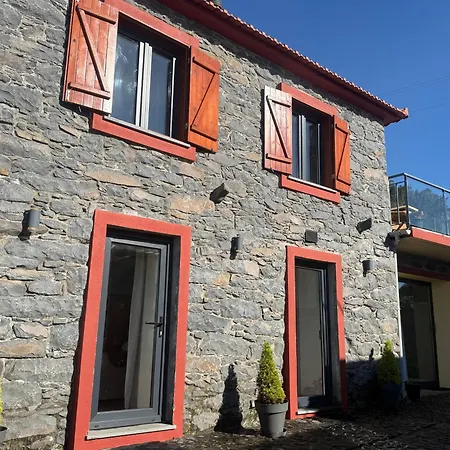 Casa Do Terno Com Piscina Vakantiehuis *