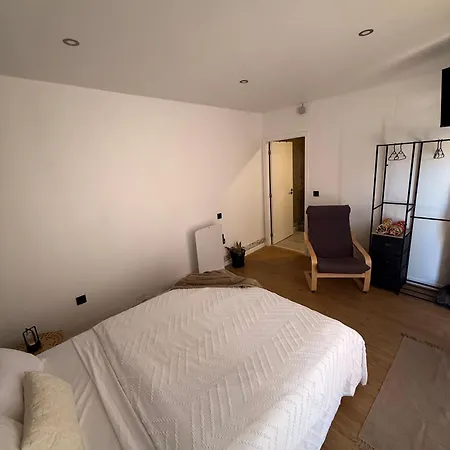 Holiday home Pool & Hot Tub, Ocean Horizon Stone Casa Arco da Calheta (Madeira)