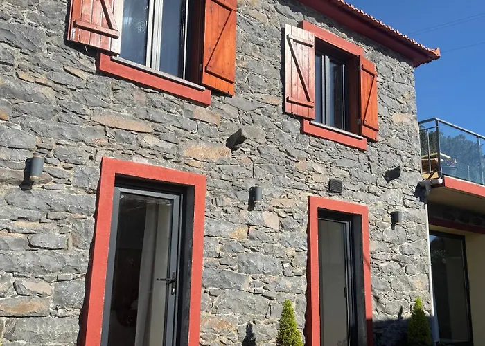 Casa Do Terno Com Piscina Vakantiehuis *