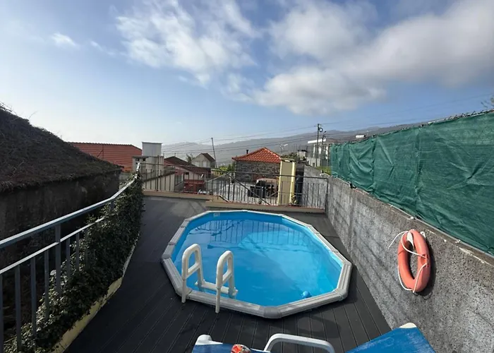 Casa Do Terno Com Piscina Vakantiehuis *